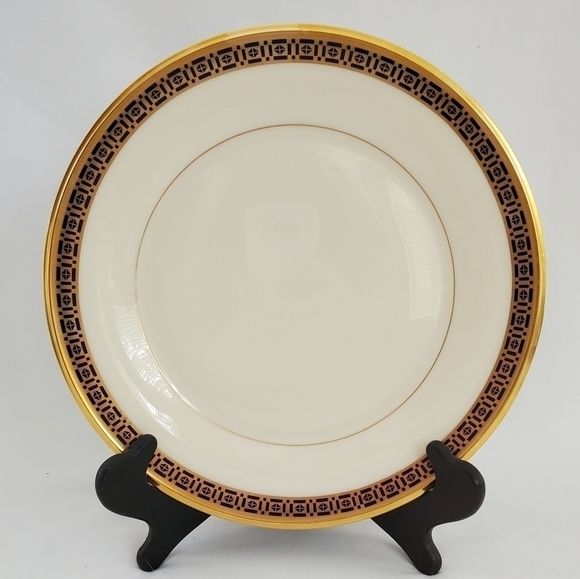 RARE and Discontinued Lenox Tudor Dinner Plate - Picture 1 of 5